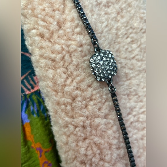 🖤Beautiful Chico’s box chain pave crystal necklace - Picture 7 of 8